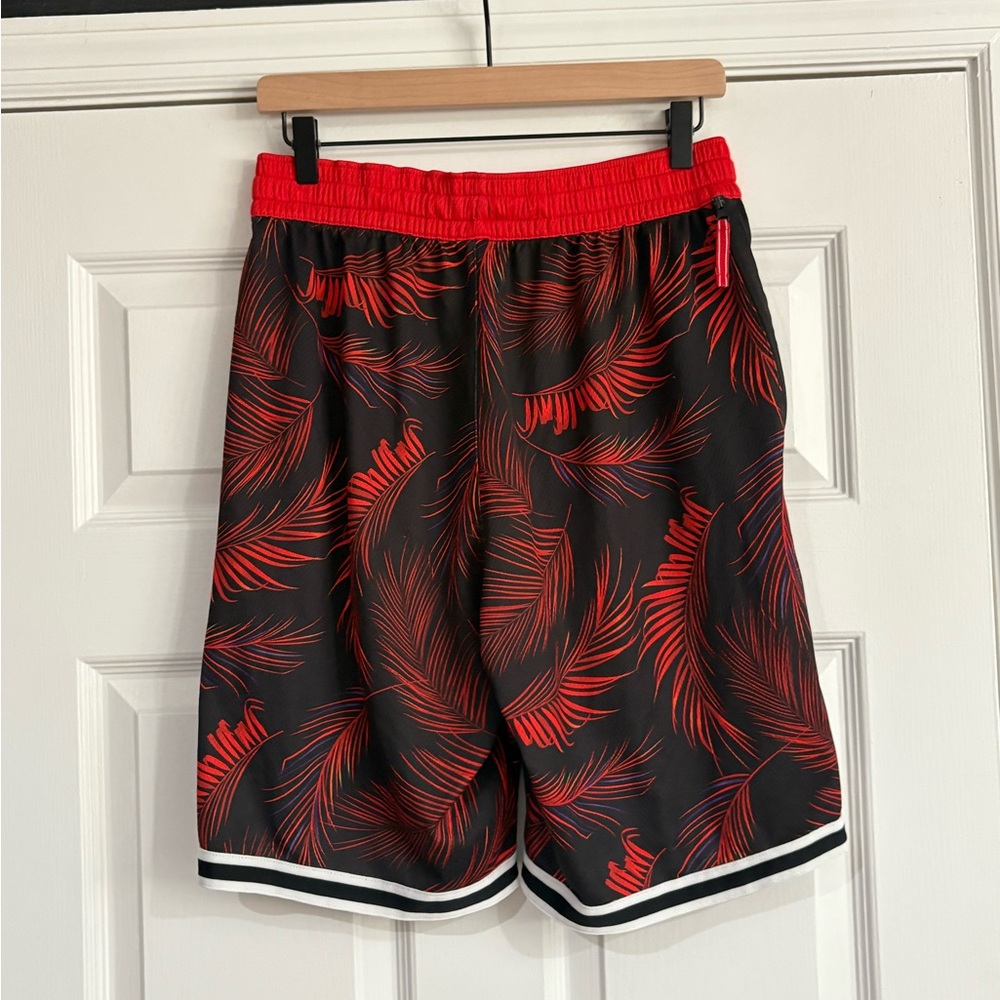 Nike Black and Red Feather Pattern Shorts - Picture 4 of 4